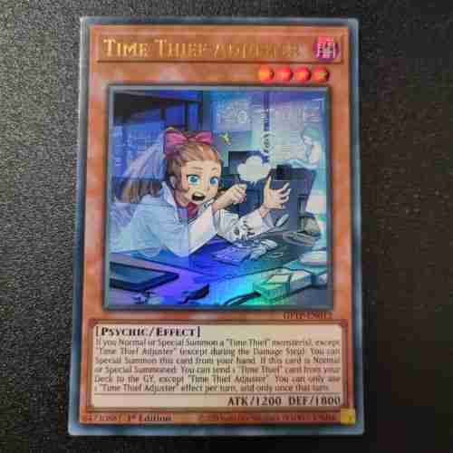 Yu-Gi-Oh! - Time Thief Adjuster - GFTP-EN012 - Ultra Rare 1st Edition - Front